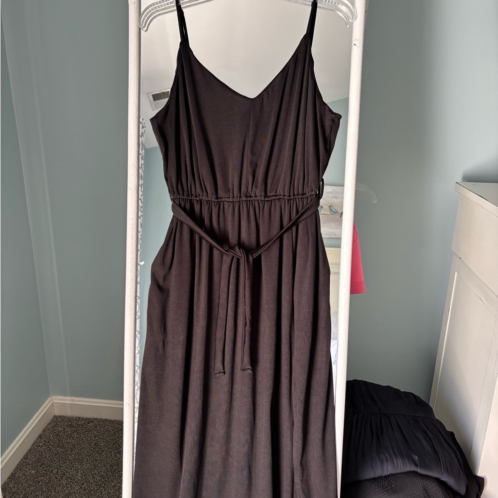 Black Sleeveless Dress with pockets, adjustable straps and it’s a petite